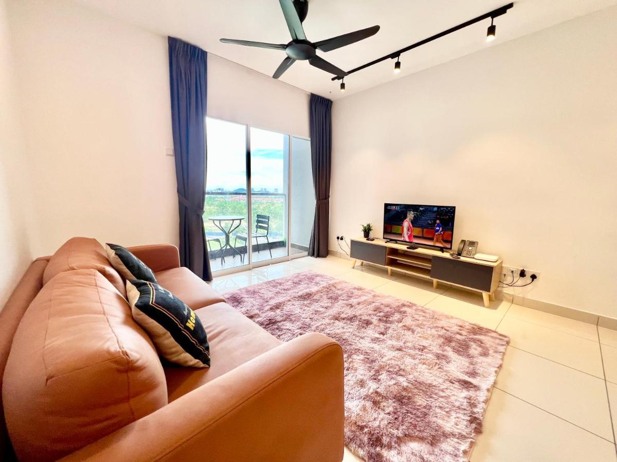 Pangsapuri O2 1-10pax Pavilion Bukit Jalil 3room Balcony Wifi *