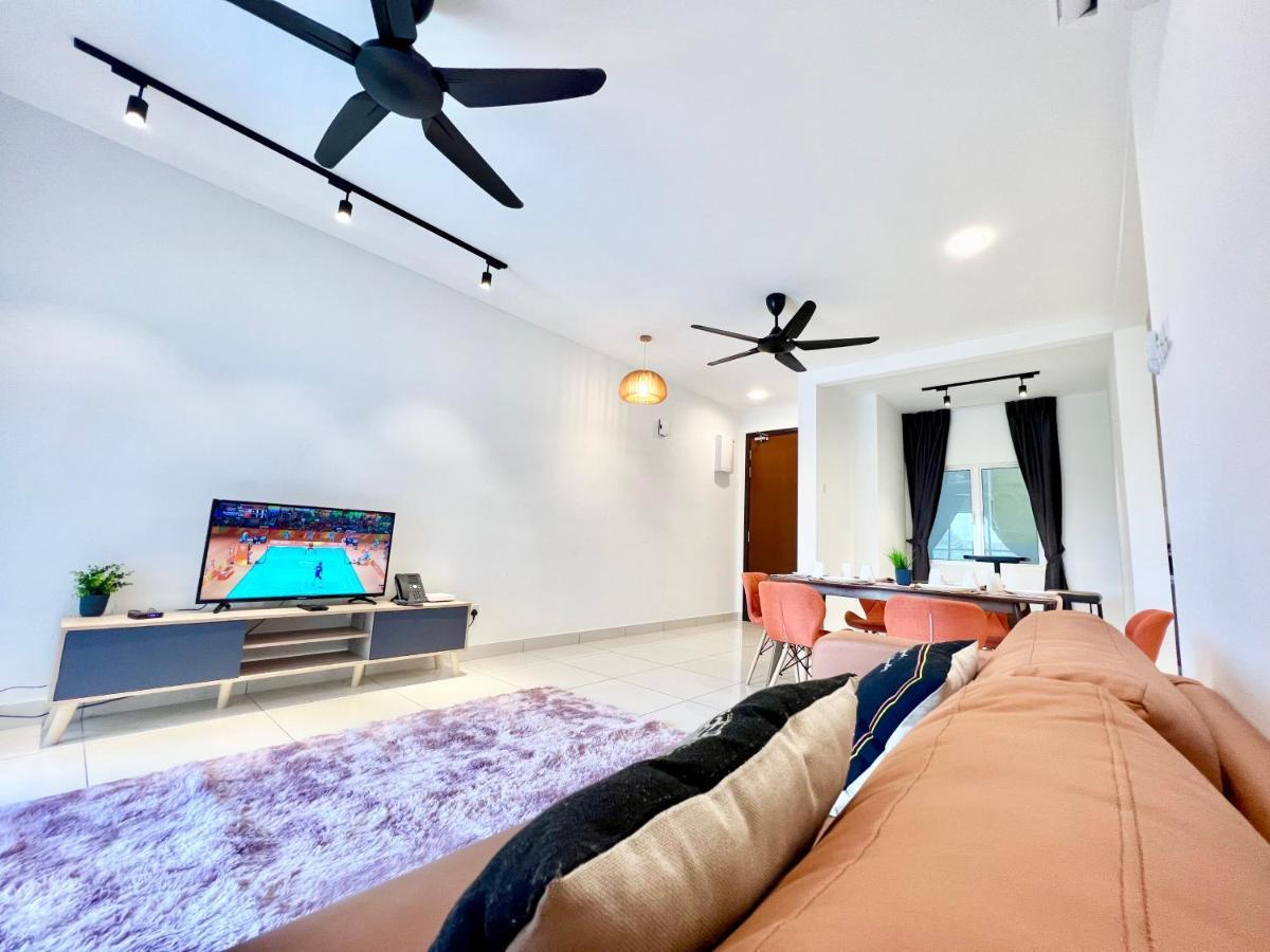 Apartment O2 1-10pax Pavilion Bukit Jalil 3room Balcony Wifi Kuala Lumpur